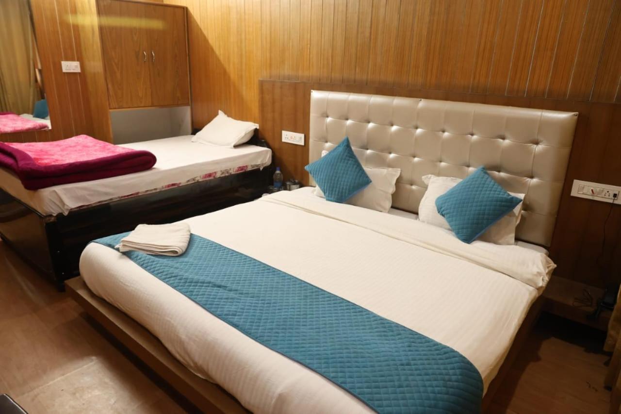 Sleeping Beauty Hotel Moutain View Property Joshīmath Exteriör bild